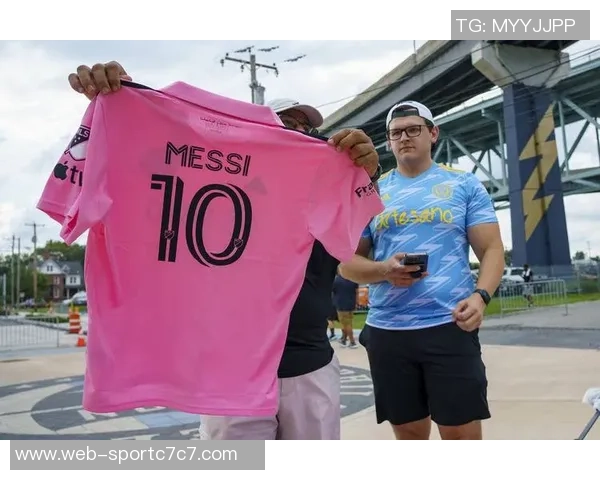 梅西加盟美国足球后观众热潮席卷赛场超万观众场次激增